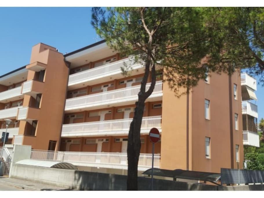 Appartamento Park Residence Lignano Sabbiadoro Esterno foto